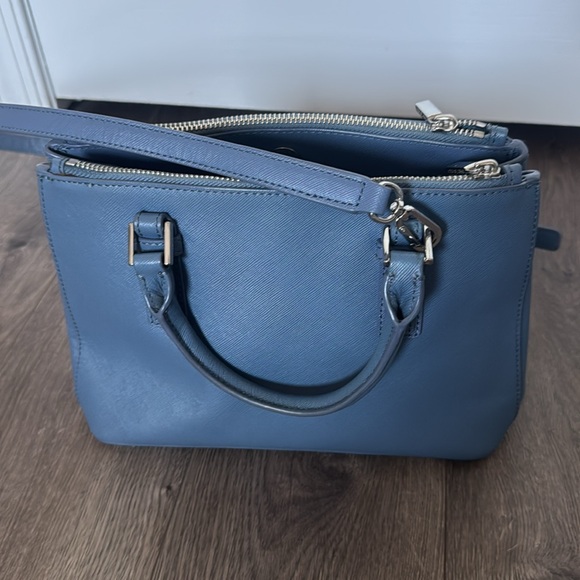 Blue Handbag - Picture 2 of 8